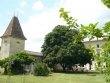 Domaine-noble-au-milieu-des-vignes-en-Gironde