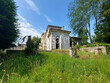 Chateau-XIII-sc-a-renover-et-son-vignoble